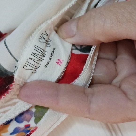 SIENNA SKY SZ. M Floral Romper LINED ZIPPER - Picture 10 of 16